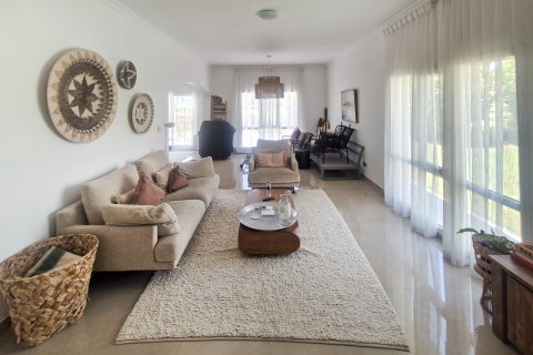 ویلا برای اجاره در Meadows، Dubai، امارات متحده عربی 6 خوابه ، 796.56 متر مربع ، شماره 750216 - تصویر 6