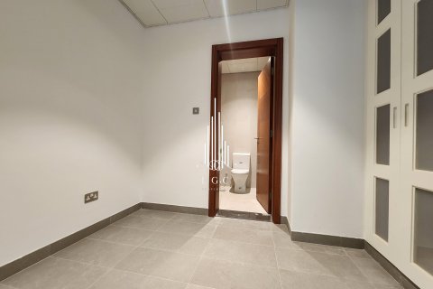 Apartament de închiriat în Tourist Club Area, Abu Dhabi, EAU 2 dormitoare, 111.5 mp.  №454691 - poză 16