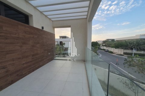 Vila na Yas Island, Abu Dhabi, UAE 5 spavaće sobe, 852 m2 Br. 535295 - Slika 23