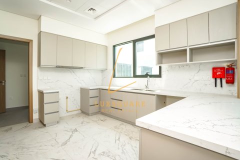 Vila di Al Furjan, Dubai, UAE 5 bilik tidur, 570 meter persegi № 726143 - foto 2