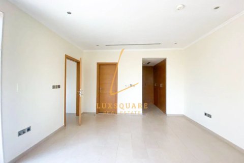 Villa in Jumeirah Park, Dubai, UAE 3 bedrooms, 700 sq.m. № 726144 - photo 13
