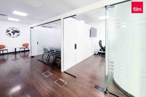 Office til salg i Business Bay, Dubai, UAE 103.8 kvm № 647823 - foto 11