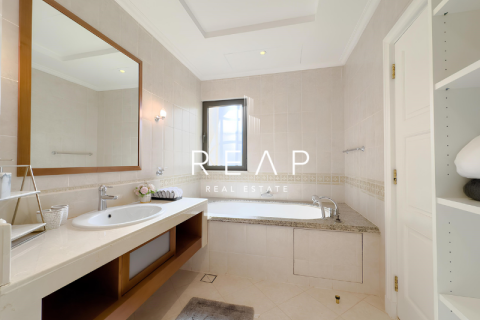 Villa à vendre à  Palm Jumeirah, Dubai, EAU 3 chambres, 423.5 m2 № 499611 - photo 28