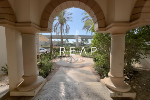 Villa à vendre à  Palm Jumeirah, Dubai, EAU 3 chambres, 423.5 m2 № 499611 - photo 21