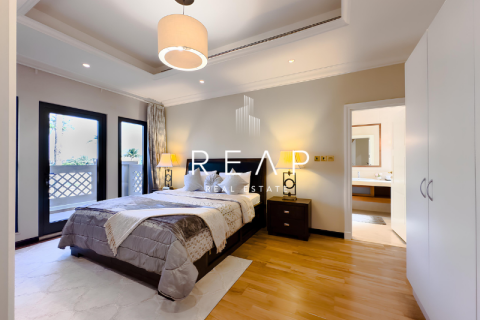 Villa à vendre à  Palm Jumeirah, Dubai, EAU 3 chambres, 423.5 m2 № 499611 - photo 11