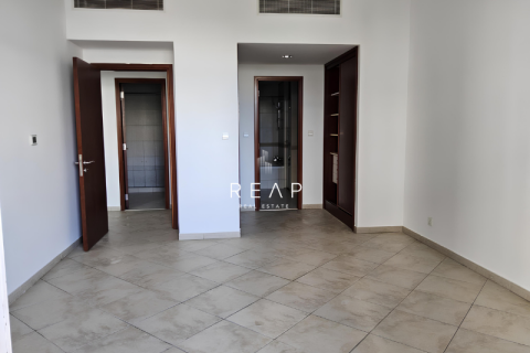 Apartment til salg i Motor City, Dubai, UAE 2 soveværelser, 134.5 kvm № 499610 - foto 8