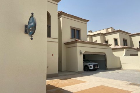 Kaupunkipientalo Abu Dhabi, Arabiemiraatit 2 makuuhuonetta, 150 m2 № 716910