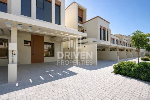 Kamienica w Damac Lagoons, Dubai, ZEA 5 sypialnie, 183.58 mkw. nr 768080
