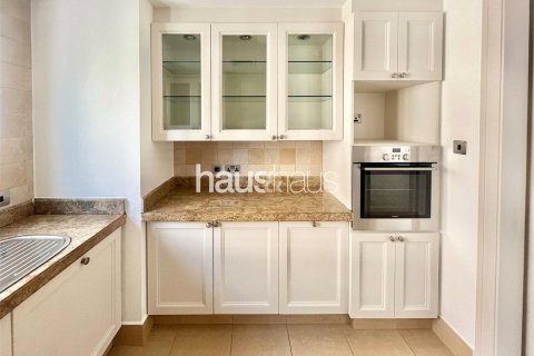Apartmen di Old Town, Dubai, UAE 1 bilik tidur, 90 meter persegi № 626596 - foto 5