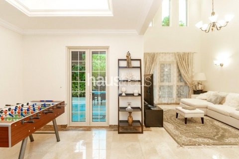 Villa in Jumeirah Islands, Dubai, UAE 4 bedrooms, 491 sq.m. № 626691 - photo 4