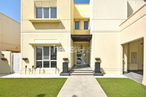 Вилла в Meadows, Дубай, ОАЭ 4 спальни, 353м2 № 626692