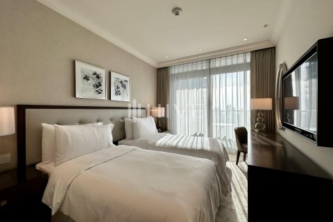 Διαμέρισμα σε Downtown Dubai (Downtown Burj Dubai), Dubai, ΗΑΕ 4 υπνοδωμάτια, 254.1 τ.μ. Αρ. 595384 - φωτογραφία 17