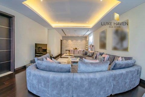 Villa til salg i Jumeirah Golf Estates, Dubai, UAE 5 soveværelser, 478.82 kvm № 378322 - foto 3