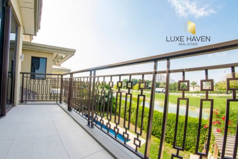 Villa til salg i Jumeirah Golf Estates, Dubai, UAE 5 soveværelser, 478.82 kvm № 378322 - foto 18