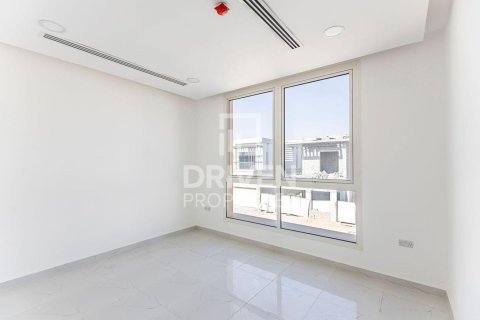 Vila di Al Furjan, Dubai, UEA 5 kamar tidur, 525 m2 nomor 746138 - foto 8