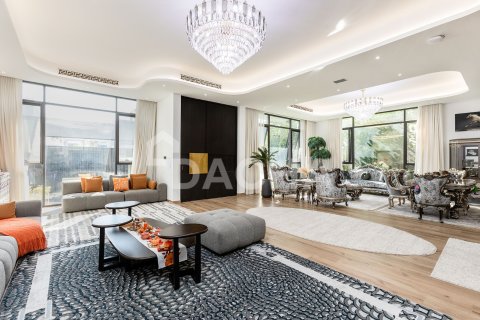 Vilë në Nadd Al Sheba, Dubai, Emiratet e Bashkuara Arabe 5 dhoma gjumi, 527 m2. № 723136 - Foto 10