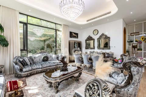 Vilë në Nadd Al Sheba, Dubai, Emiratet e Bashkuara Arabe 5 dhoma gjumi, 527 m2. № 723136 - Foto 7