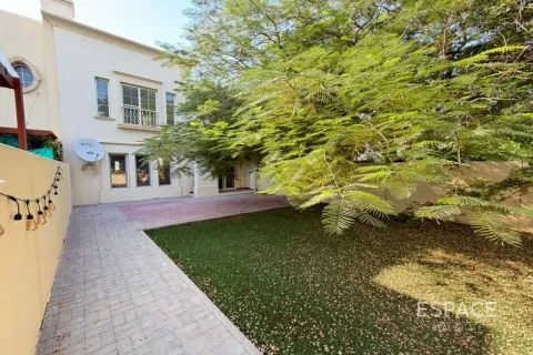 Villa i The Springs, Dubai, Emiratene 3 soverom, 228 kvm nr. 738306