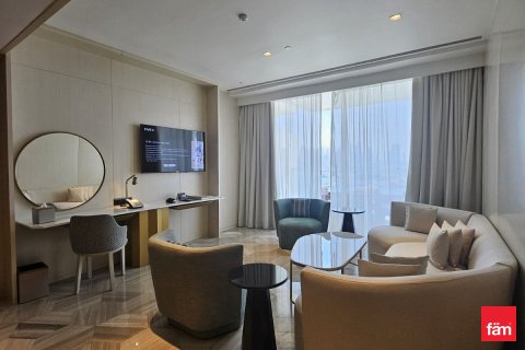 Appartamento in vendita a Palm Jumeirah, Dubai, EAU 2 camere da letto, 188.7 mq. № 678282 - foto 2