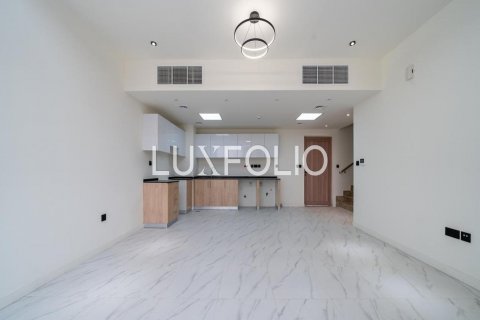 Rumah bandar di Dubai Land, UAE 3 bilik tidur, 142 meter persegi № 628267 - foto 2