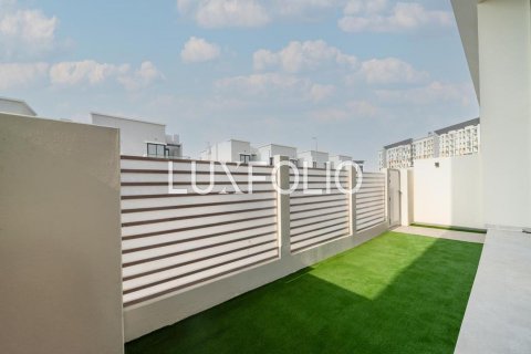 Rumah bandar di Dubai Land, UAE 3 bilik tidur, 142 meter persegi № 628267 - foto 3