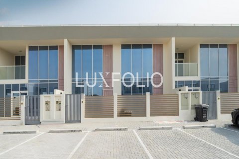 Rumah bandar di Dubai Land, UAE 3 bilik tidur, 142 meter persegi № 628267 - foto 4