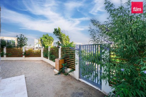Rumah bandar di Dubai, UAE 2 bilik tidur, 216.4 meter persegi № 701441 - foto 19