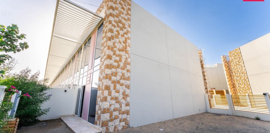 Rumah bandar di Dubai, UAE 2 bilik tidur, 216.4 meter persegi № 701441