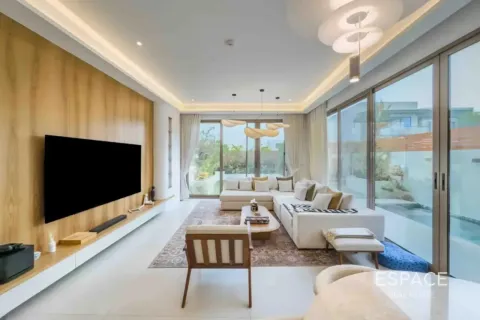 Kaupunkipientalo Al Furjan, Dubai, Arabiemiraatit 4 makuuhuonetta, 302 m2 № 737961