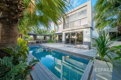 Villa asukohaga Dubai Hills Estate, AÜE: 5 magamistoaga, 344 m² Nr 737962