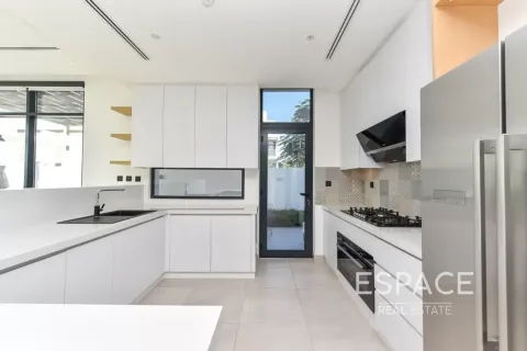 Villa Jumeirah Golf Estates, Dubaijā, AAE 4 istabas, 321 m2 Nr. 737957 - attēls 5