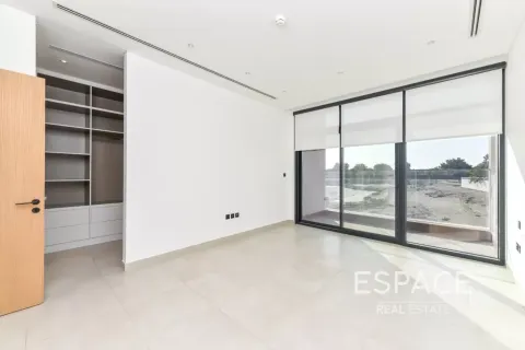 Villa Jumeirah Golf Estates, Dubaijā, AAE 4 istabas, 321 m2 Nr. 737957 - attēls 6