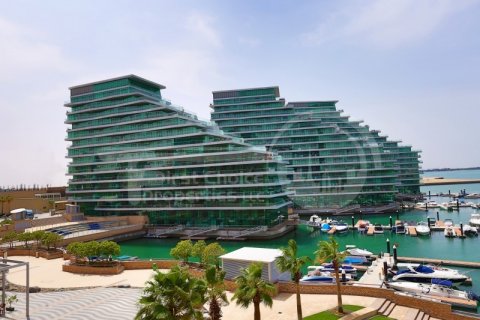 Apartament în Al Raha Beach, Abu Dhabi, EAU 3 dormitoare, 339.1 mp.  №410693