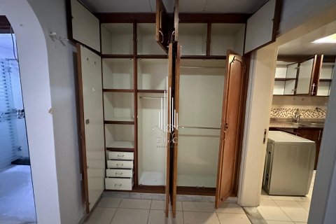 בניין למכירה ב Tourist Club Area, Abu Dhabi, איחוד האמירויות 8026.8 מ"ר, מספר 535310 - תמונה 10