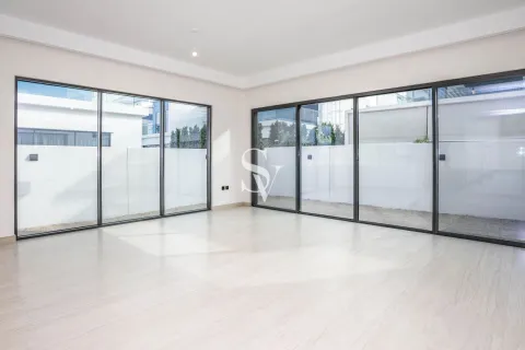 Townhouse di Damac Lagoons, Dubai, UEA 5 kamar tidur, 220 m2 nomor 751810 - foto 9