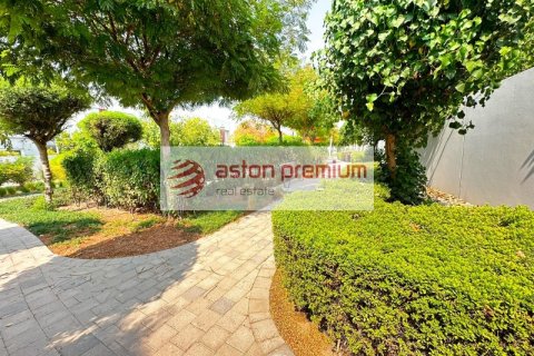 Müüa villa asukohaga Dubai Land, AÜE: 3 magamistoaga, 161 m² Nr 753835 - pilt 5