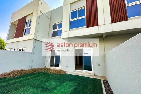 Villa em Dubai Land, Dubai, EAU 3 quartos, 161 m2 № 753835