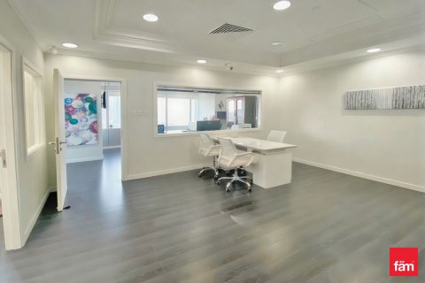 Bureau à louer à Dubai, EAU 74.4 m2 № 662230 - photo 10