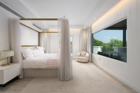 Villa en venta en Jumeirah Golf Estates, Dubai, EAU 6 dormitorios, 975.48 m2 № 762793 - foto 14