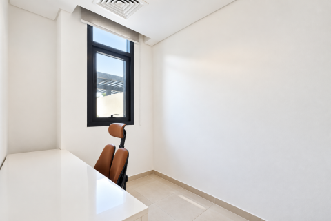 Rijtjeshuis te koop in Al Tai, Sharjah, VAE 2 slaapkamers, 127.83 vr.m., nr 749394 - foto 4