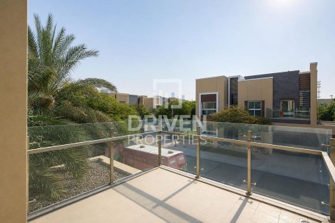 Villa à louer à Dubai Science Park, Dubai, EAU 4 chambres, 485.42 m2 № 745312 - photo 21