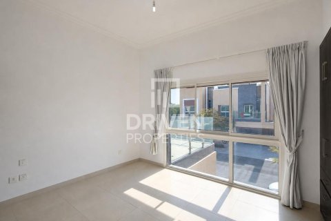 Villa à louer à Dubai Science Park, Dubai, EAU 4 chambres, 485.42 m2 № 745312 - photo 11