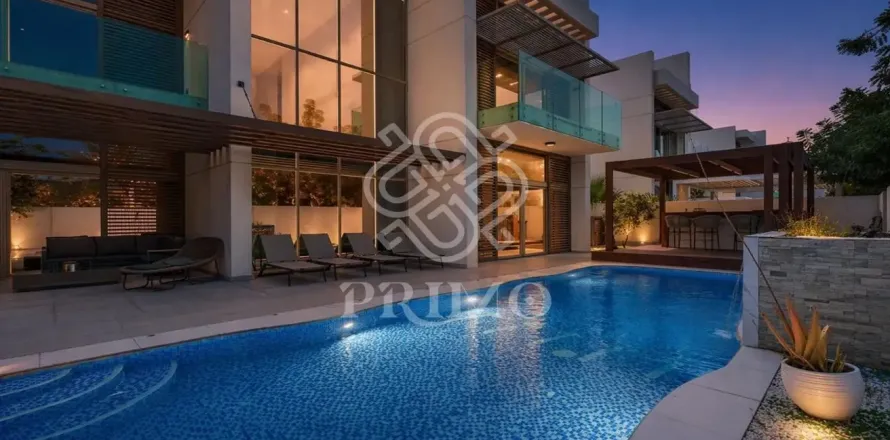 Villa em Jumeirah Village Circle, Dubai, EAU 5 quartos, 783 m2 № 719749