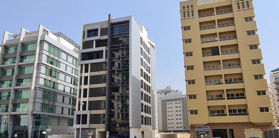 Gusali sa Dubai, UAE № 700917