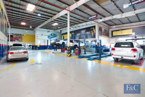 Magazinë në Al Quoz, Dubai, Emiratet e Bashkuara Arabe 3577 m2. № 704688 - Foto 3