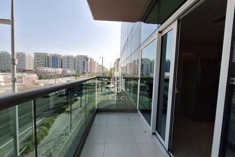 דירה ב Tourist Club Area, Abu Dhabi, איחוד האמירויות 1 חדר שינה, 113.1 מ