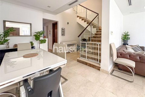 Müüa ridamaja asukohaga Jumeirah Village Circle, Dubai, AÜE: 4 magamistoaga, 332 m² Nr 625620 - pilt 2