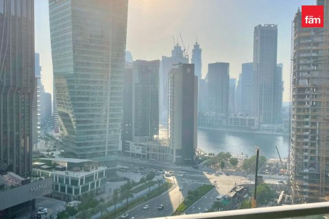 Apartmen di Business Bay, Dubai, UAE 1 bilik tidur, 80.5 meter persegi № 736981 - foto 16