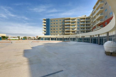 Apartmen di Al Reef, Abu Dhabi, UAE 2 bilik tidur, 114.9 meter persegi № 731226 - foto 19