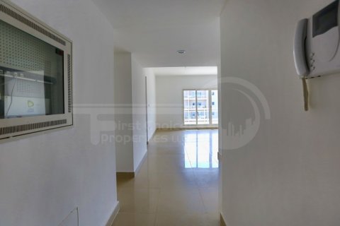 Apartmen di Al Reef, Abu Dhabi, UAE 2 bilik tidur, 114.9 meter persegi № 731226 - foto 12